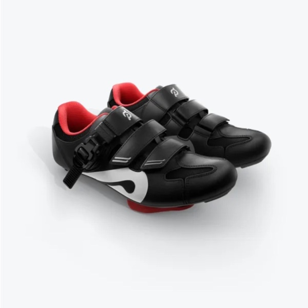 Brand New in box size 41